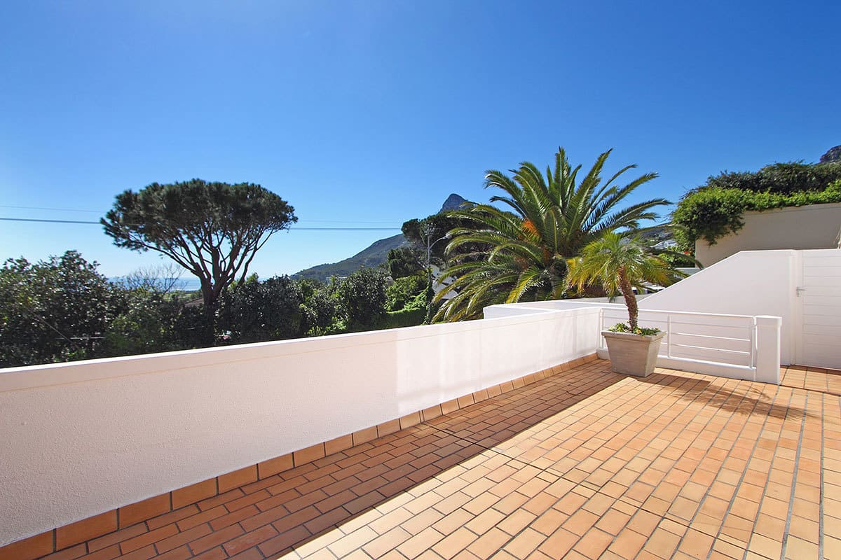 Ingleside Apartment Camps Bay, Cape Town, South Africa