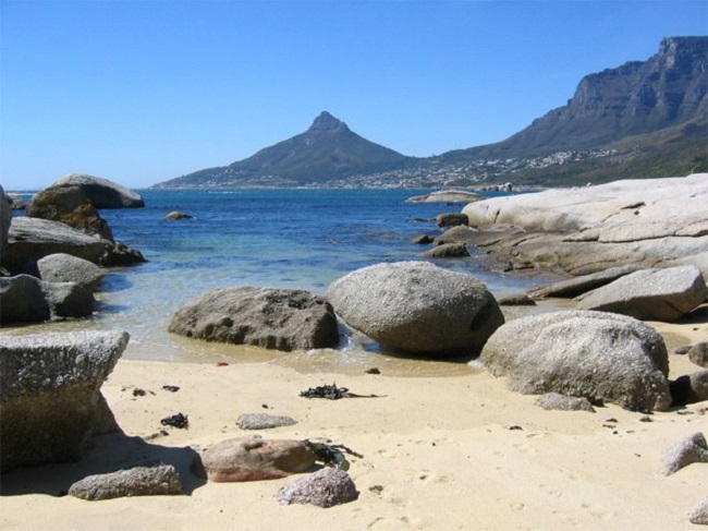 7 Amazing Cape Town Beaches to Visit This Summer