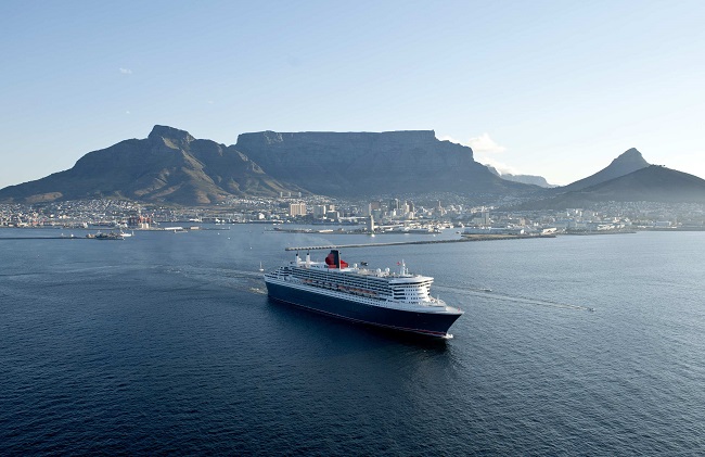 Queen Mary 2 Comes to Cape Town