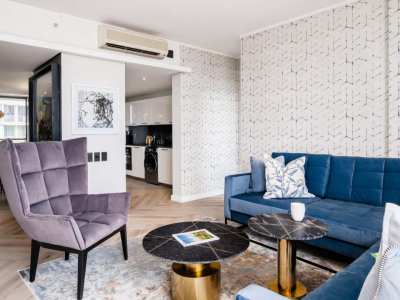 Modern Open-Plan Living at 413 Harbour Bridge