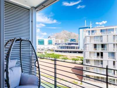 City-Facing Balcony with Signal Hill Views at 413 Harbour Bridge
