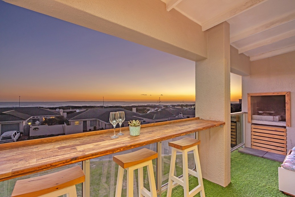 Big Bay Beach Club 43