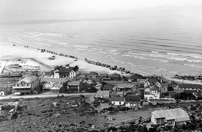 Muizenberg around 1890!