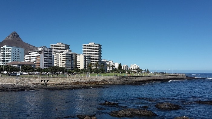 10 Romantic Experiences in Green Point - Sea Point Promenade