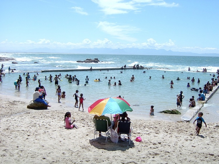 5 Things You Didn't Know About Christmas in Cape Town - Beach