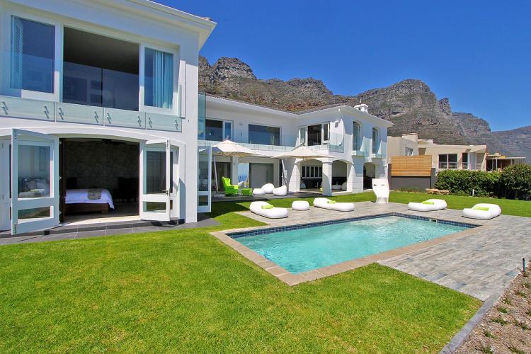 summer villas in Cape Town