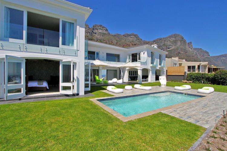 summer villas in Cape Town