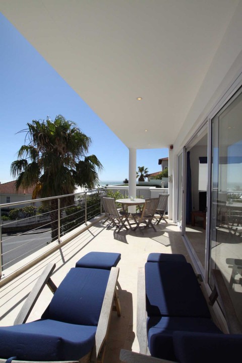 17-balcony1