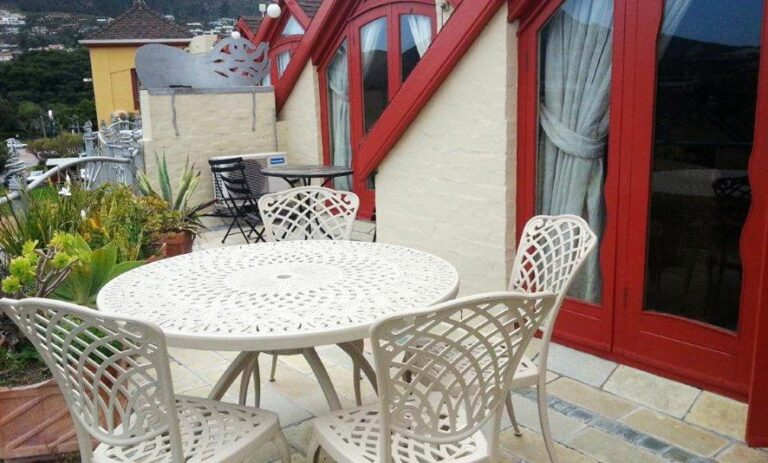 49-balcony-886x534