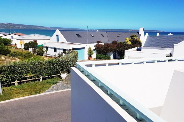 99S_Balcony View