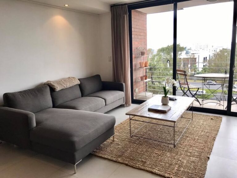 Apartment Lounge
