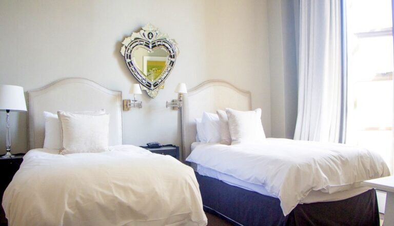 BELLA BEDROOM