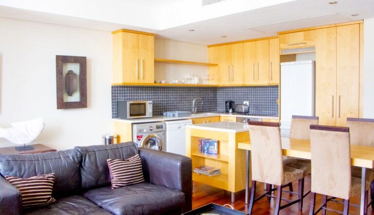 DEAN KITCHEN