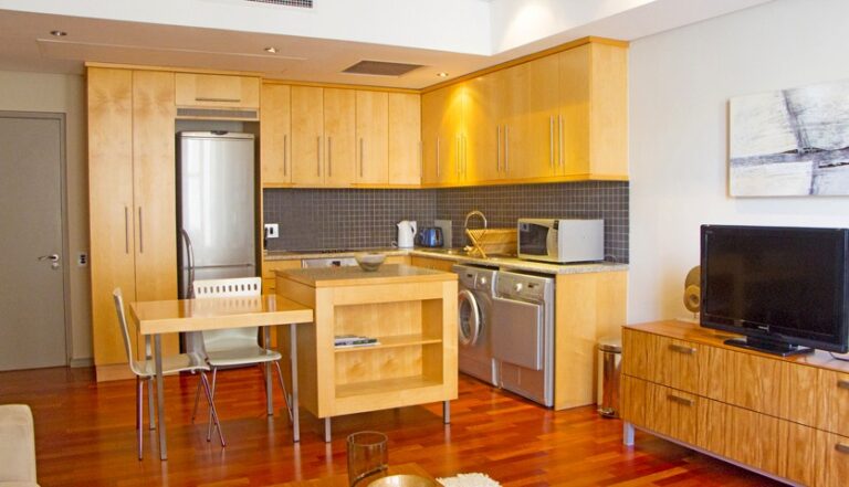 ENA KITCHEN