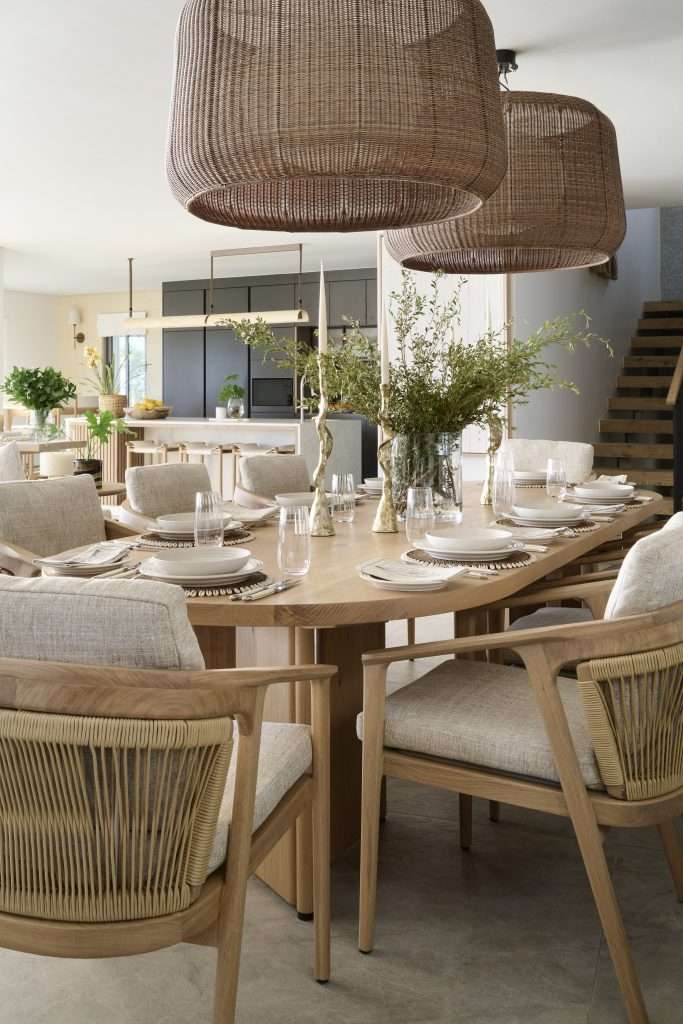 Nalu Villa, Glen Beach, Cape Town, South Africa. Client: Zambezi Crescent. Interior Designer & Stylist: Jena Gradwell. Photographer: Mark Williams.
