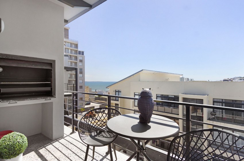 Manhattan-On-Coral-Rooftop-Apartment.-1