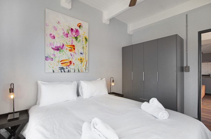 Manhattan-On-Coral-Rooftop-Apartment.-18